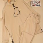 ست کلاه دار جلو بسته تو کرکی ضخیم بقل زیپ بوتیک پاپلی