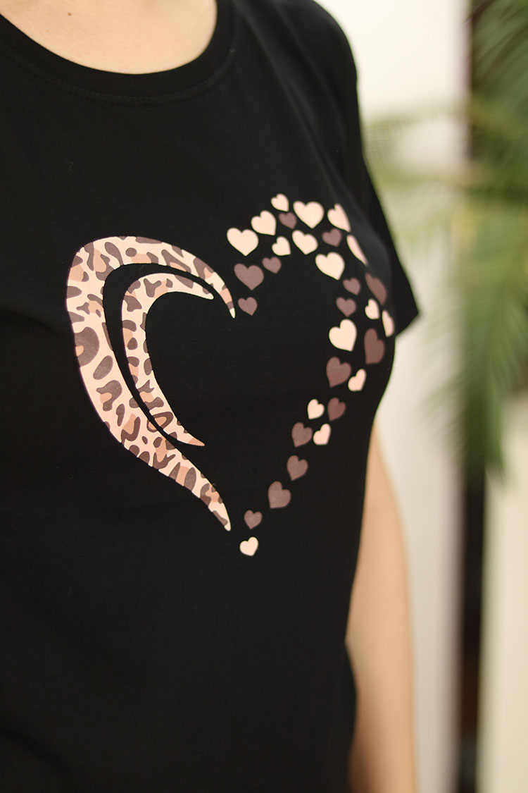 تیشرت قلب پلنگی